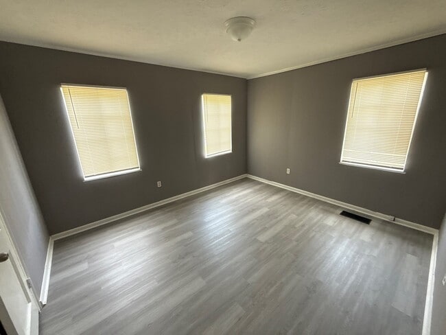 912 Lindsey Dr in Jackson, MS - Building Photo - Building Photo