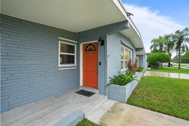 44 NW 19th St in Homestead, FL - Building Photo - Building Photo