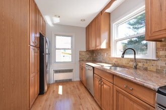 6 Dunes Ln in Port Washington, NY - Foto de edificio - Building Photo