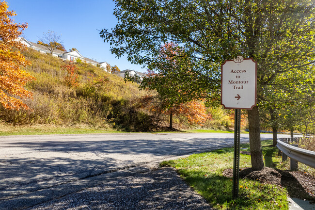 Ventana Hills in Coraopolis, PA - Building Photo - Building Photo