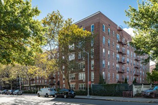 5930 108th St in Flushing, NY - Building Photo