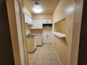 4311 Yellowstone Blvd in Houston, TX - Building Photo - Building Photo
