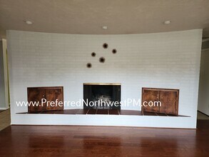 467 Sterling Dr in Eugene, OR - Building Photo - Building Photo