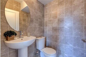 1550 NE 34th Ct in Oakland Park, FL - Building Photo - Building Photo