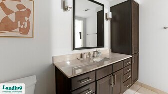 777 Preston St in Houston, TX - Building Photo