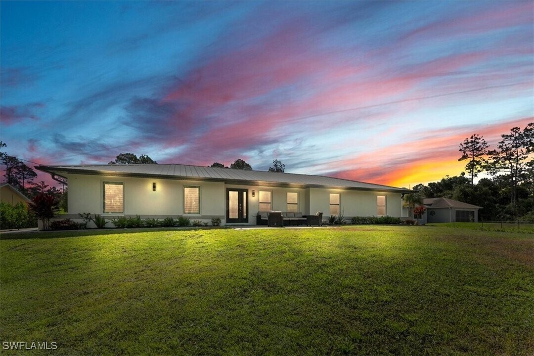 1440 8th St NE in Naples, FL - Building Photo