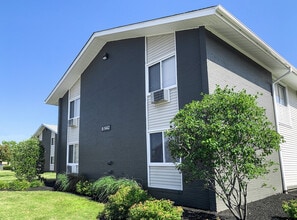 Pepperwood Townhomes & Gardens in Mayfield Heights, OH - Building Photo - Building Photo