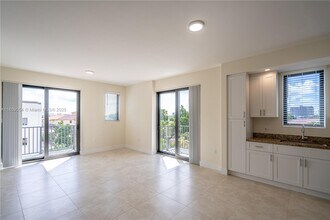 1091 Galiano St in Coral Gables, FL - Building Photo - Building Photo