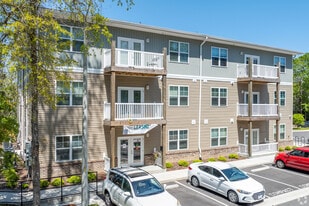 Seahawk Cove in Wilmington, NC - Building Photo