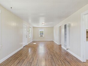 3511 Guerneville Rd in Santa Rosa, CA - Building Photo - Building Photo