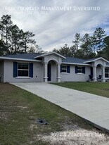9094 N Peachtree Way in Citrus Springs, FL - Building Photo