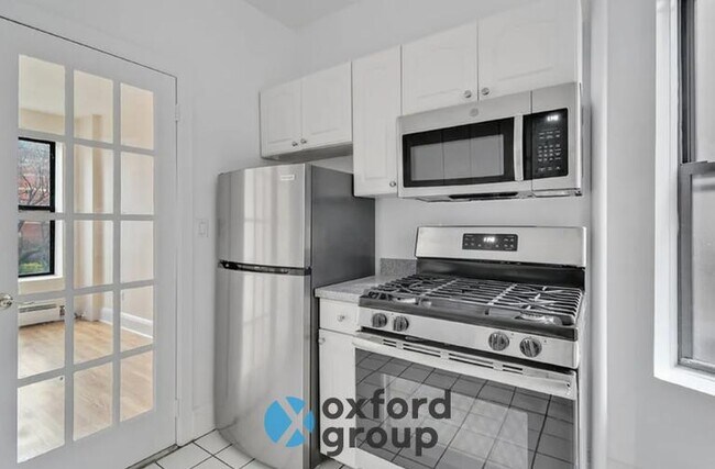 property at 21 Greenwich Ave