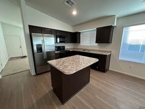 4612 S Desert Willow Wy in Yuma, AZ - Building Photo - Building Photo
