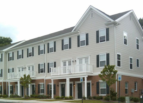 Royal Oaks in Mantua, NJ - Building Photo