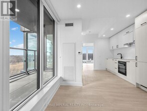 1 Quarrington Ln in Toronto, ON - Building Photo - Building Photo