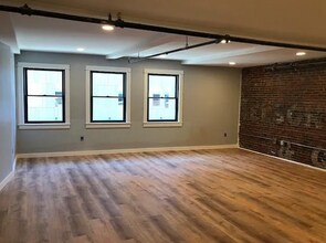 438 Fore St, Unit 3A in Portland, ME - Building Photo - Building Photo