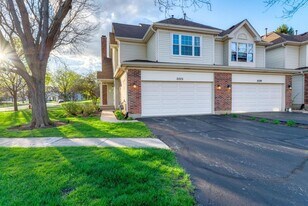 2222 Seaver Ln in Hoffman Estates, IL - Building Photo