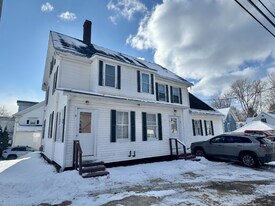 90 Franklin St in Bucksport, ME - Building Photo