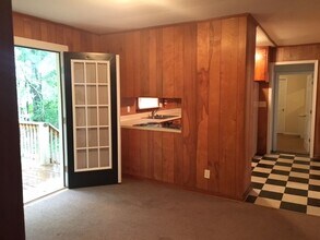 136 Grove St in Athens, GA - Building Photo - Building Photo