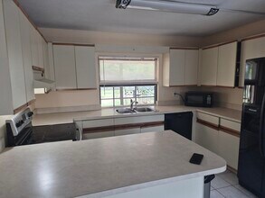 250 SE Walters Terrace in Port St. Lucie, FL - Building Photo - Building Photo