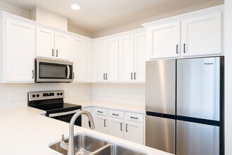 98 Pittman Ct in St. Augustine, FL - Foto de edificio - Building Photo