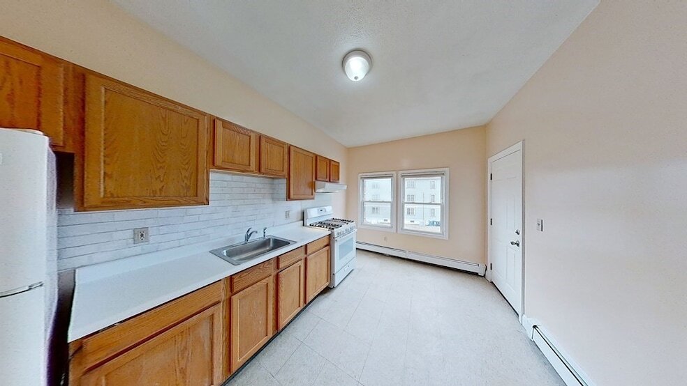 33 Elmore St, Unit 3 in Boston, MA - Building Photo