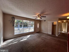 985 Tasker Rd in Stephens City, VA - Building Photo - Building Photo