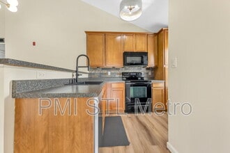 6303 Spring River Dr in O'Fallon, MO - Foto de edificio - Building Photo