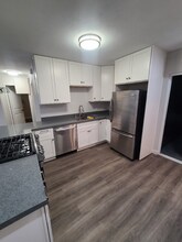 5026 Auburn Dr in San Diego, CA - Foto de edificio - Building Photo