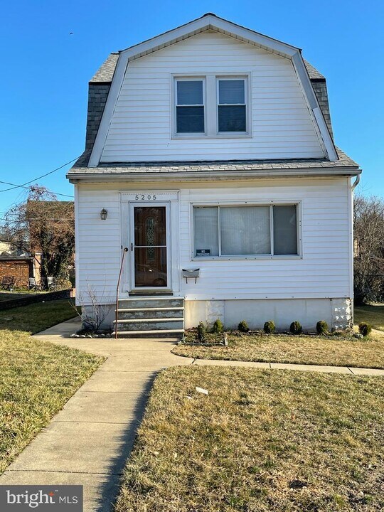 5205 Pembroke Ave Photo