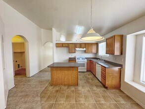 2309 Iron Gate Trail SW in Albuquerque, NM - Building Photo - Building Photo