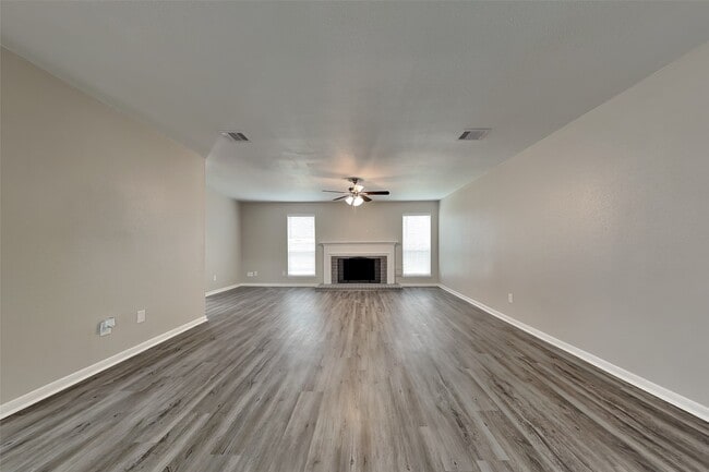 9411 Bayou Bluff Dr in Spring, TX - Building Photo - Building Photo