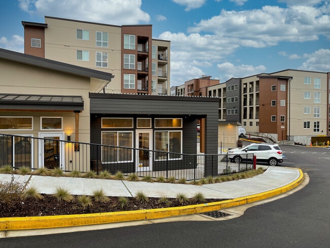 Crossroads on Crosby in Tumwater, WA - Building Photo - Building Photo