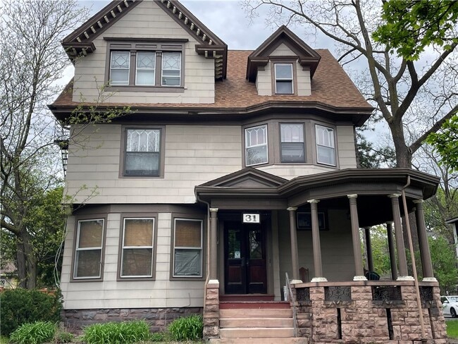 31 N Goodman St in Rochester, NY - Building Photo - Building Photo