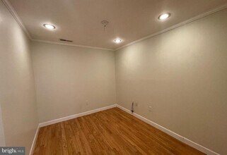 127 Tulip Ln in Ewing Township, NJ - Building Photo - Building Photo