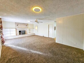 114 Scott St in Tye, TX - Foto de edificio - Building Photo