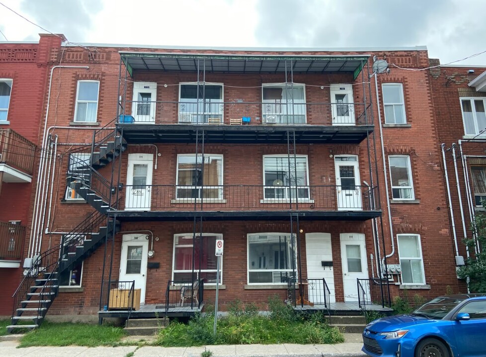 769-781 Saint-Christophe St in Trois-Rivières, QC - Building Photo