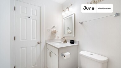 6409 Burns St in Austin, TX - Building Photo - Building Photo