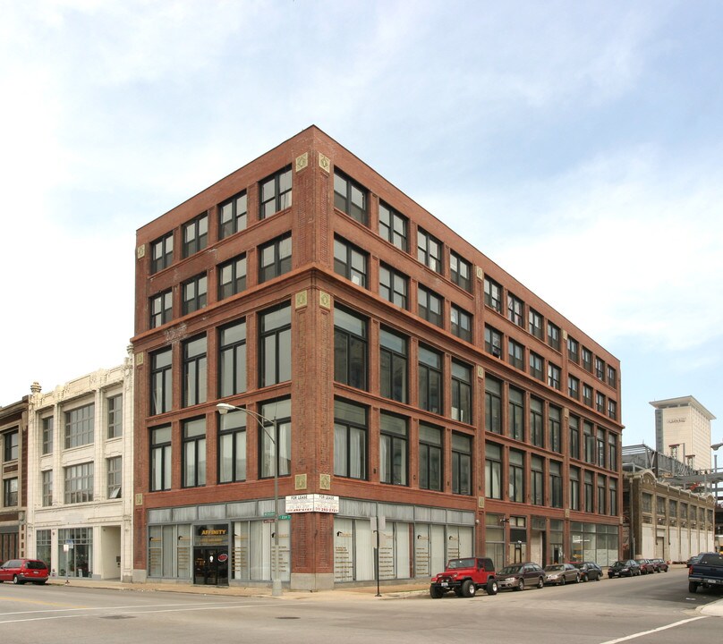 2255 S Michigan Ave in Chicago, IL - Foto de edificio