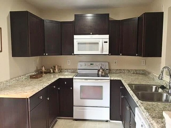 2623 Vail Ave in Charlotte, NC - Foto de edificio - Building Photo