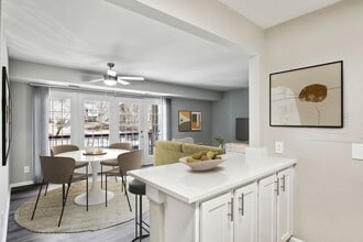 The Overlook at Quantico in Triangle, VA - Foto de edificio - Building Photo