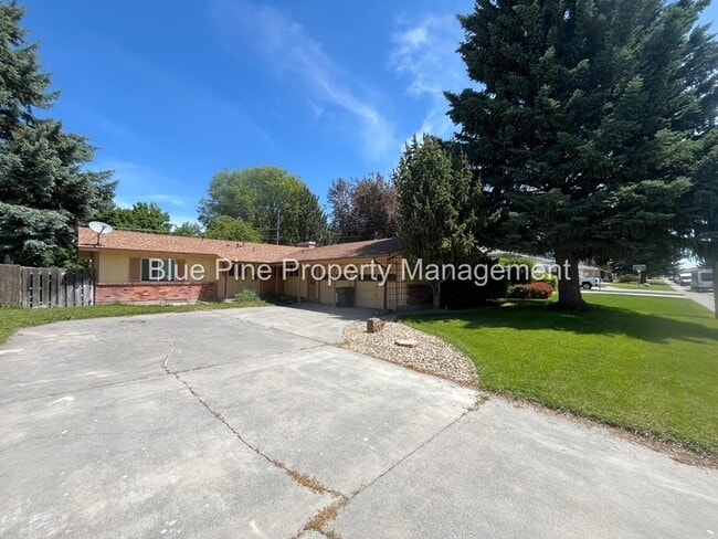 property at 1820 Avalon St