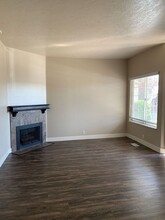1253 E Vine Gate Dr in Murray, UT - Building Photo - Building Photo
