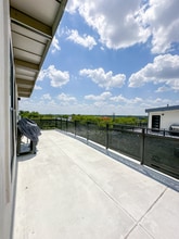 218 S Olive St in San Antonio, TX - Building Photo - Building Photo