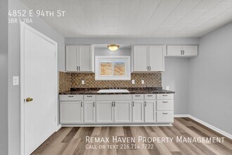 4852 E 94th St in Garfield Heights, OH - Building Photo - Building Photo