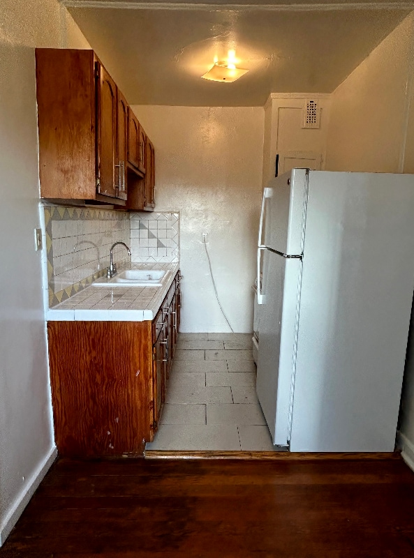 property at 1523 N McCadden Pl
