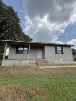 227 College St in Ripley, TN - Building Photo