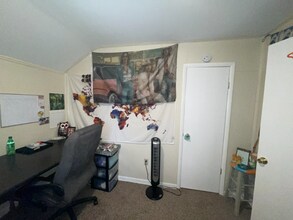 421 Dodge St in Kent, OH - Foto de edificio - Building Photo