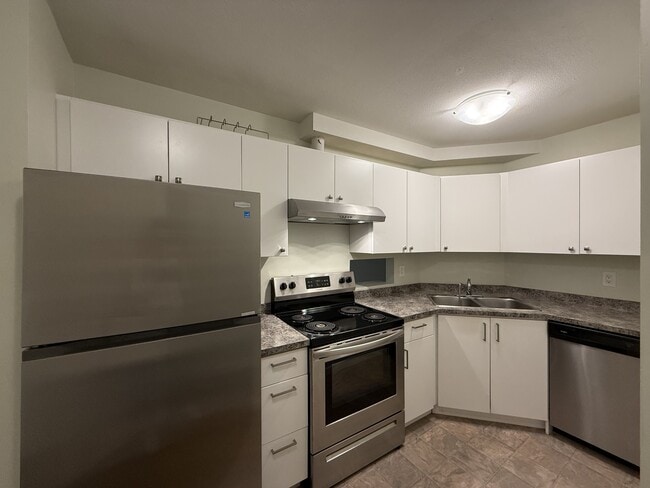 9461-9461 College St in Chilliwack, BC - Building Photo - Building Photo