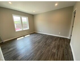 385 Pleasant St-Unit -16 in Watertown, MA - Building Photo - Building Photo